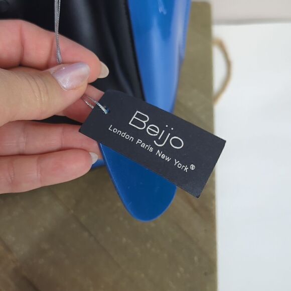 NWT Beijo shiny patent leather" backpack blue and black - Picture 5 of 8